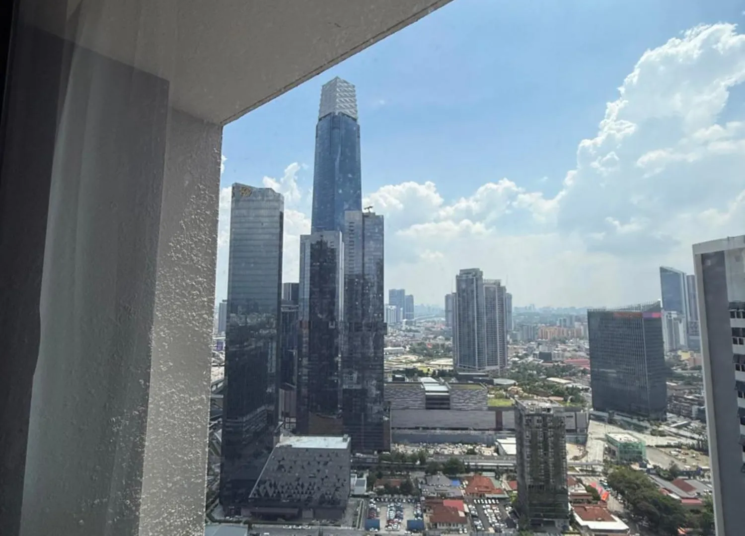 Agile Sky Home Near Pavilion Mall & Trx View Including Swimming Pool Kuala Lumpur