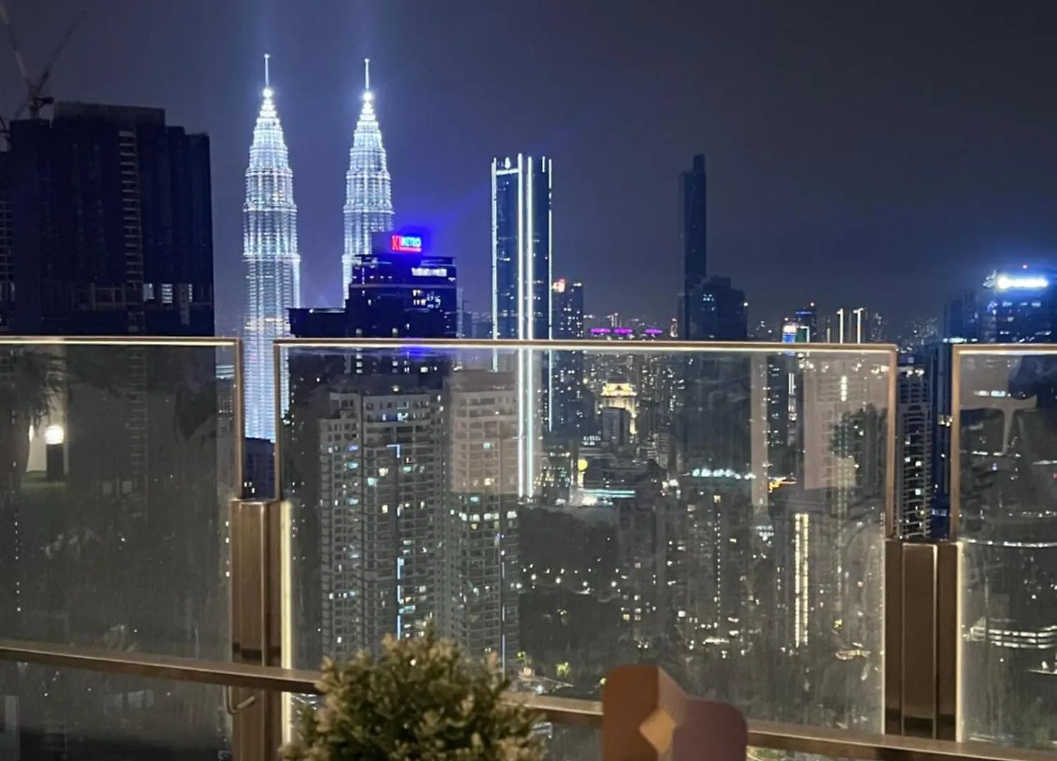 Agile Sky Home Near Pavilion Mall & Trx View Including Swimming Pool Kuala Lumpur 0*,